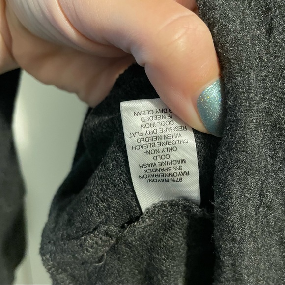 *DONATED* Lou & Grey | Pockets | Women’s Grey Sweater | Size XS - Picture 5 of 8